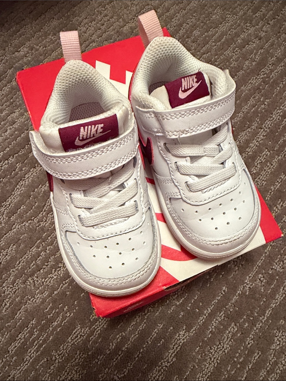 Nike Kids White Sneakers with Maroon Accents - Hook & Loop Closure